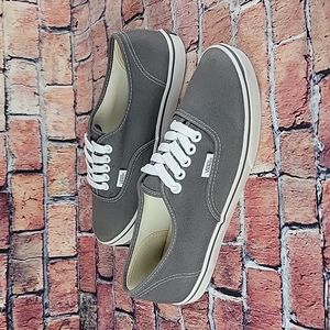 VANS CLASSIC LOWTOPS,  WOMANS SIZE 7.5 EUC